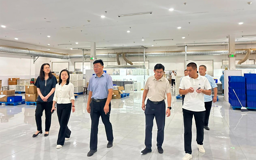 江西省宜豐縣考察團蒞臨一杯香考察電商發展工作